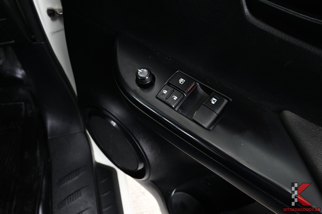 Toyota Revo MPC COOL  479 full