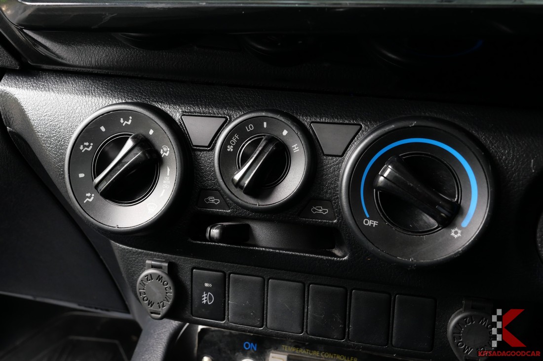 
								Toyota Revo COOL 4920 full									