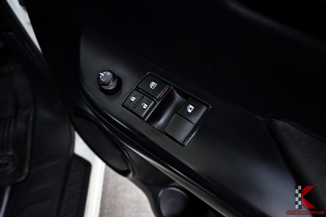 Toyota Revo COOL 4374 full