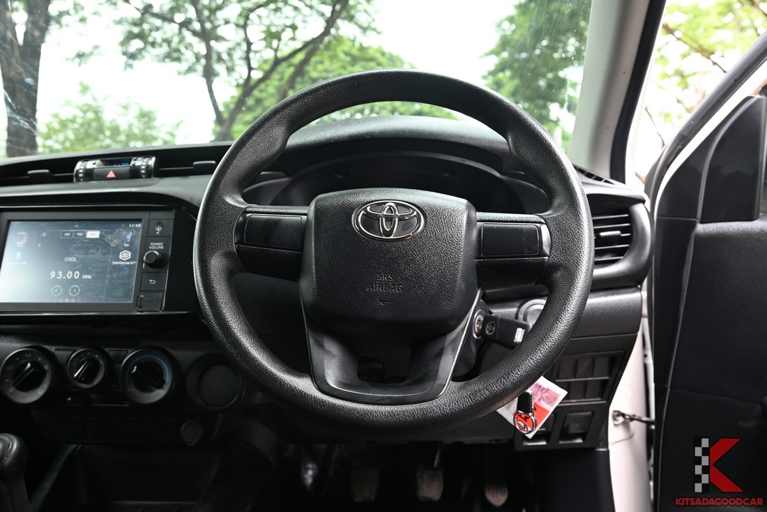Toyota Revo cargo 9763 full