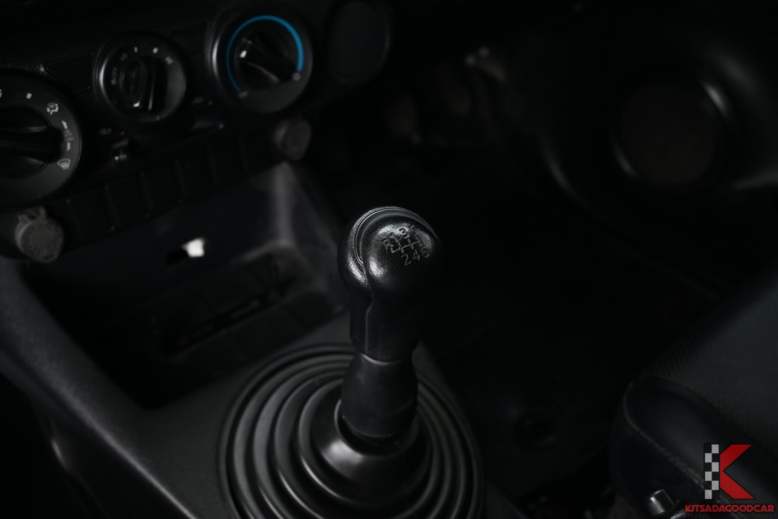 Toyota Revo COOL 7668 full