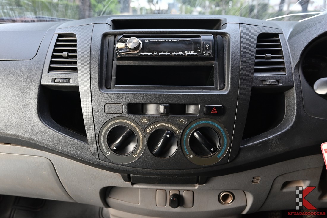 
								Toyota Vigo cargo 6131 full									