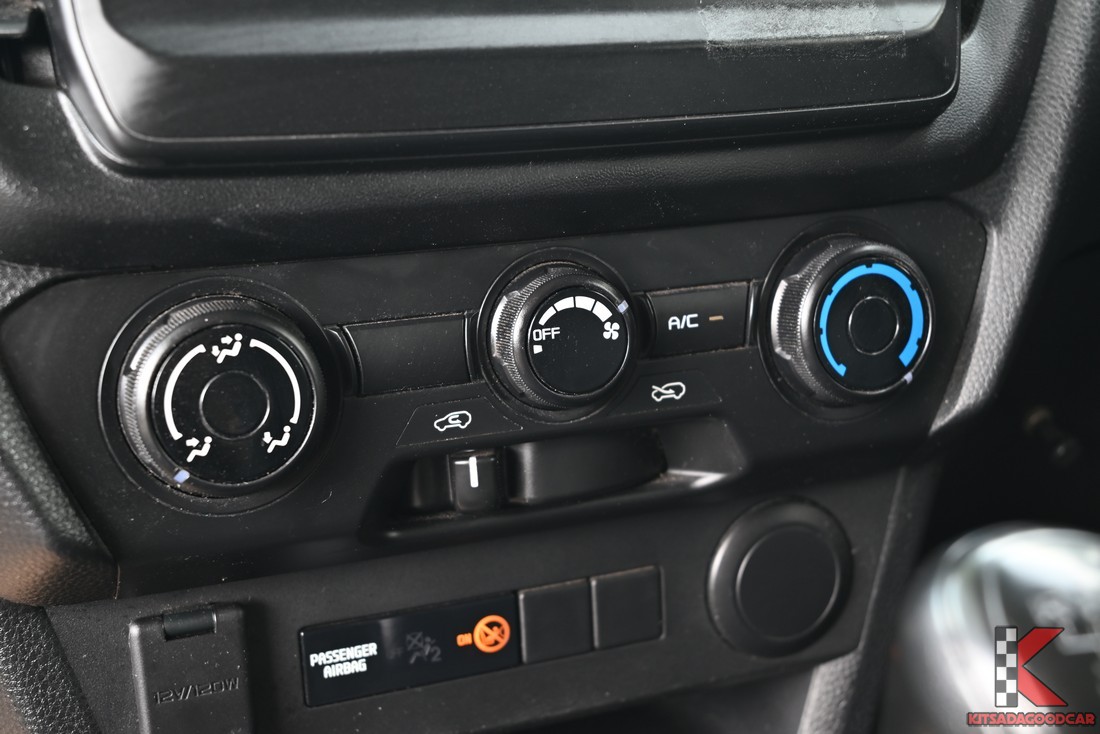 
								ISUZU D-Max cargo 3287 full									