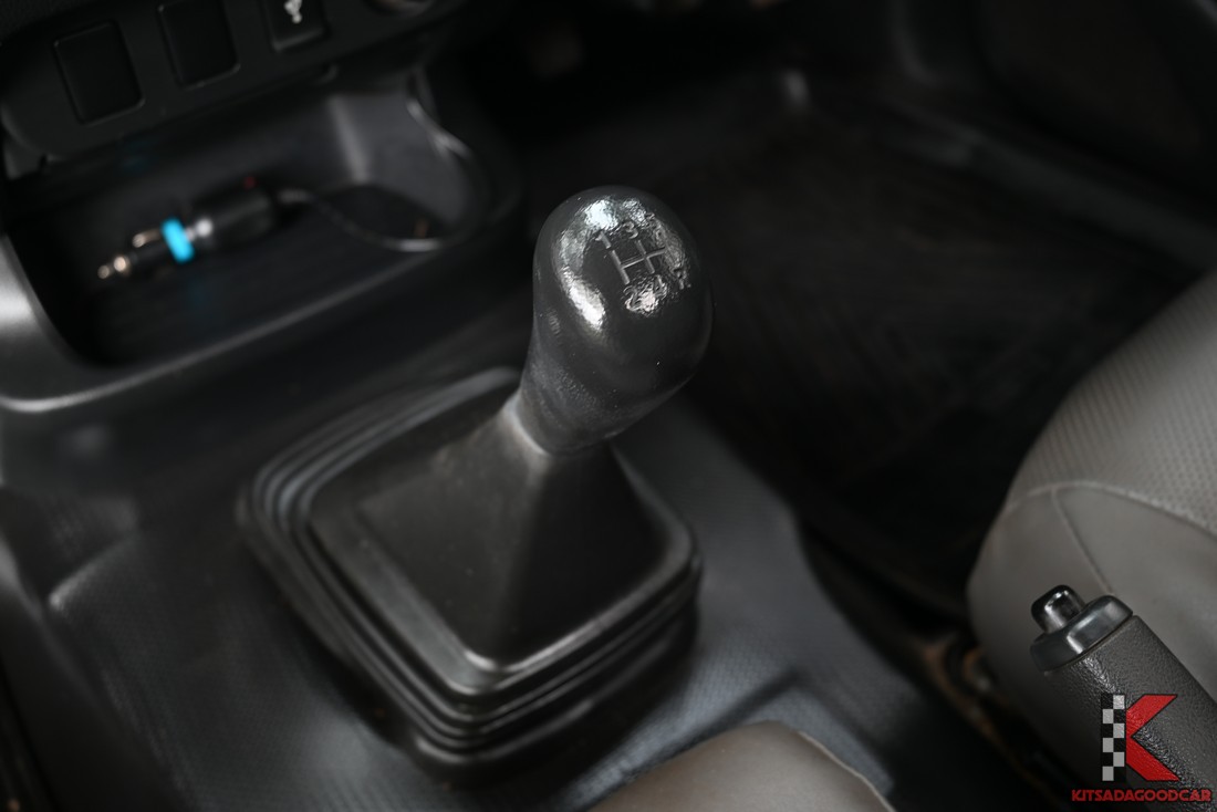 
								Mitsubishi Triton SINGLE 7748 full									