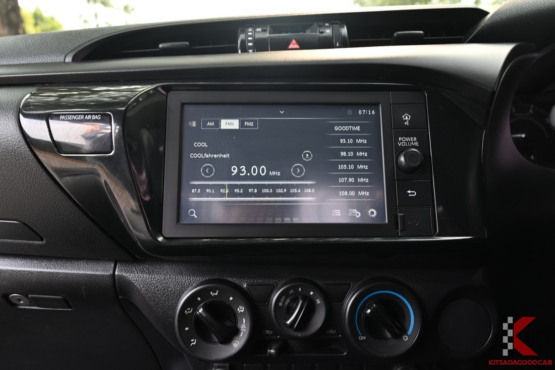 
								Toyota Revo KOG 6941 full									