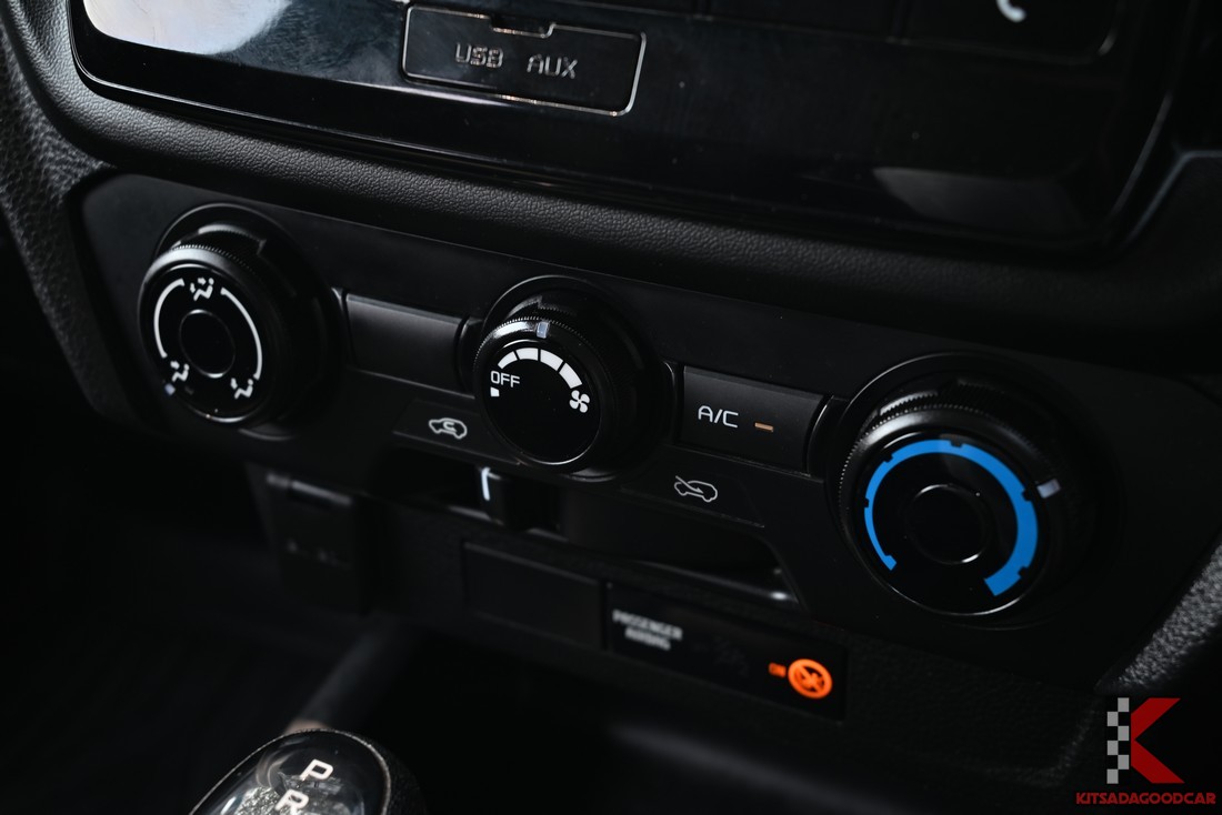 
								ISUZU D-Max cargo 5468 full									