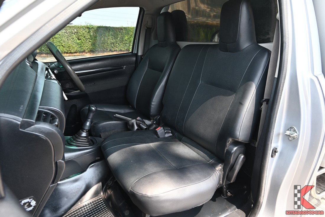 
								Toyota Revo cargo 294 full									