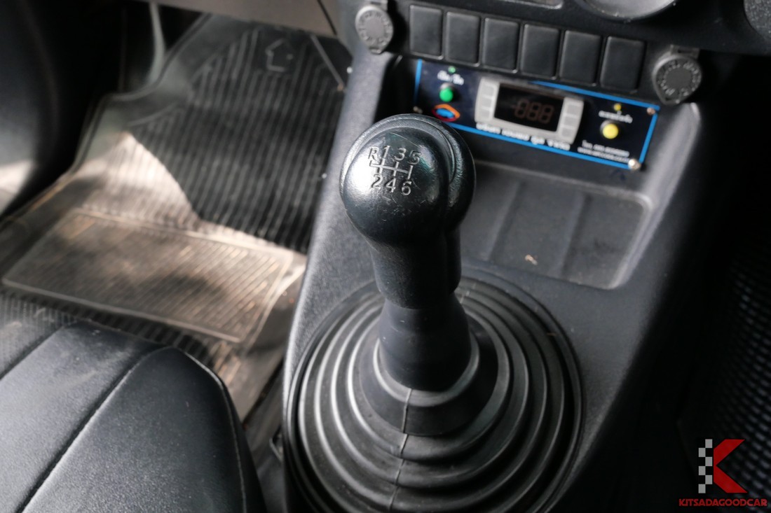 
								Toyota Revo COOL 2046 full									