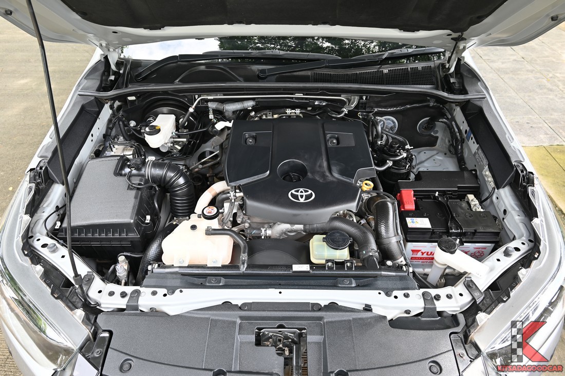 
								Toyota Revo KOG 2833 full									