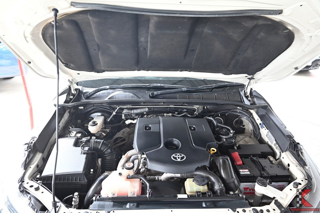 
								Toyota Revo cargo 8243 full									