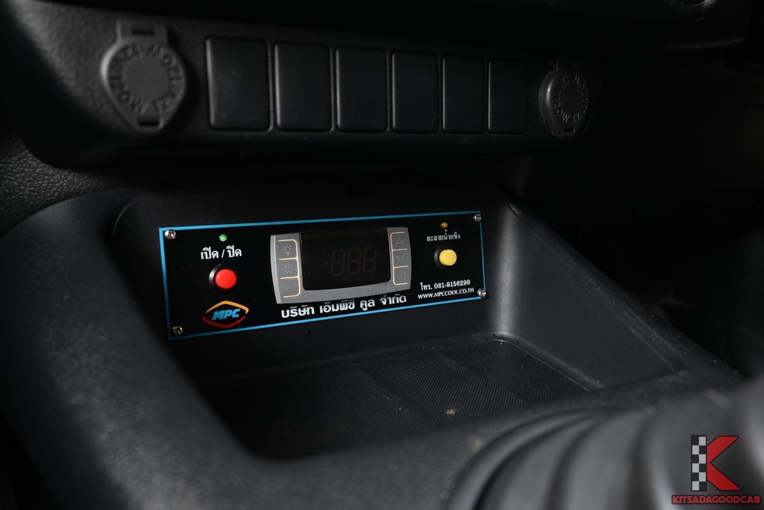 
								Toyota Revo MPC COOL 9406 full									