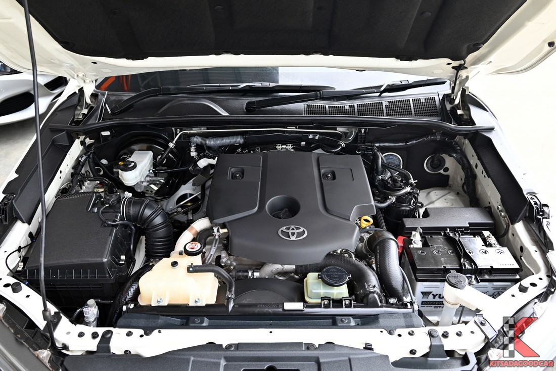 
								Toyota Revo cargo 1864 full									