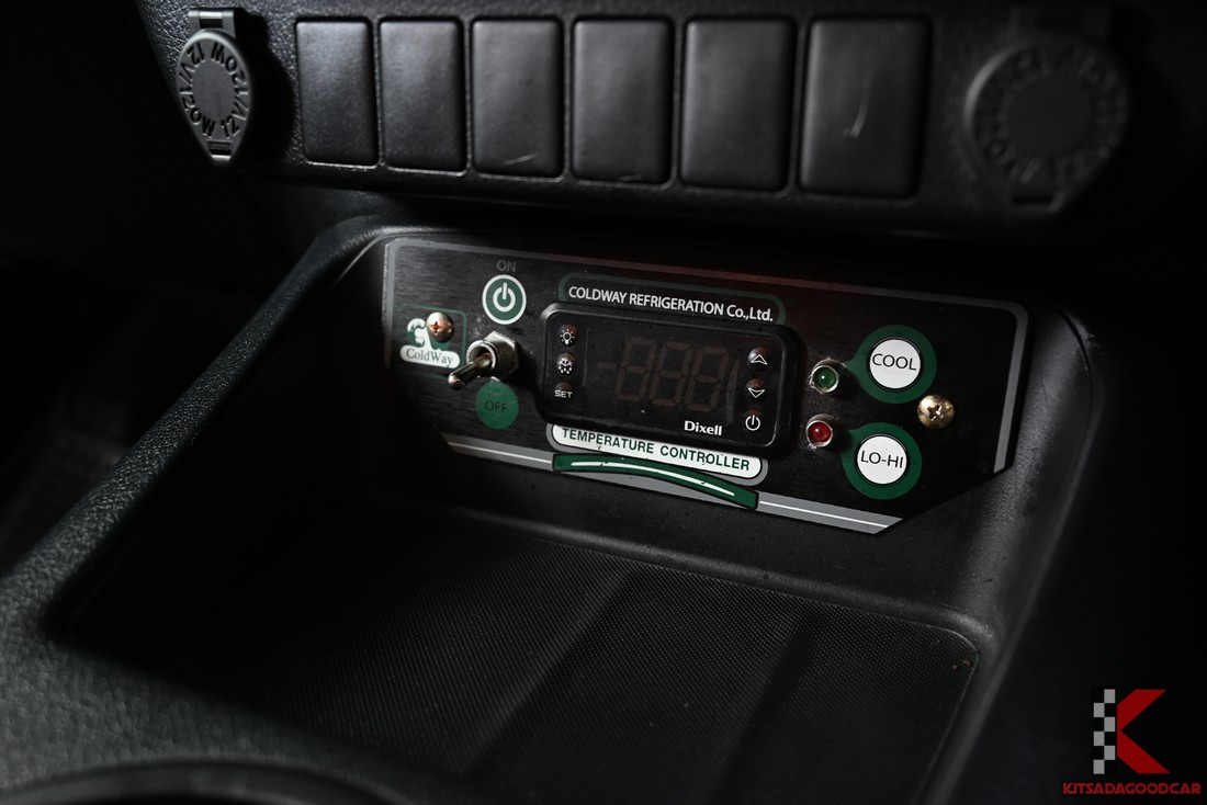 Toyota Revo COOL 3940 full