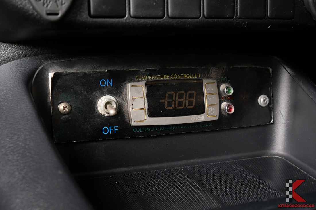 
								Toyota Revo COOL 4920 full									