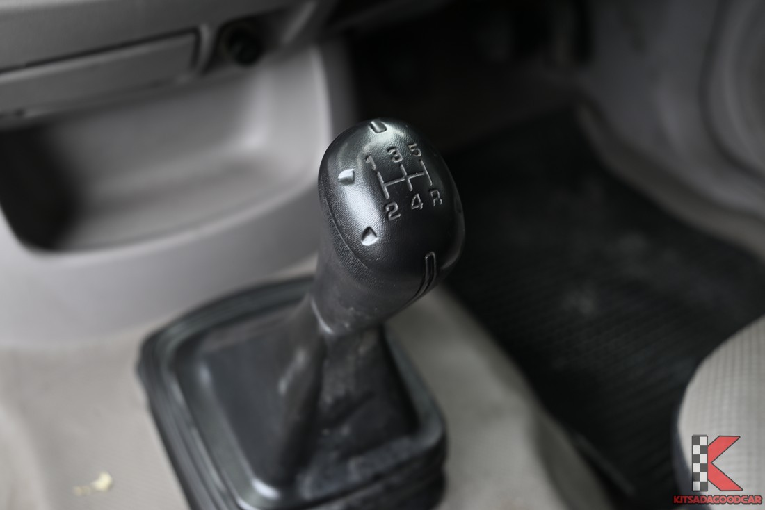 Mitsubishi Triton cargo 1160 full