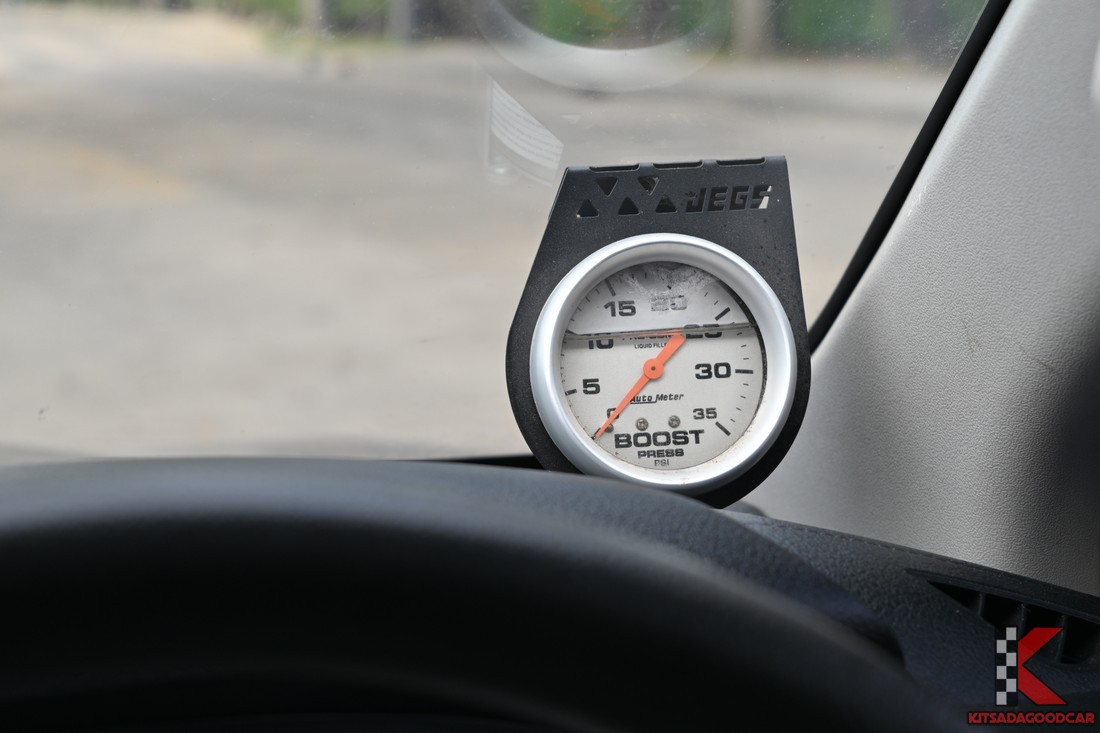 Toyota Revo SINGLE Entry 284 full