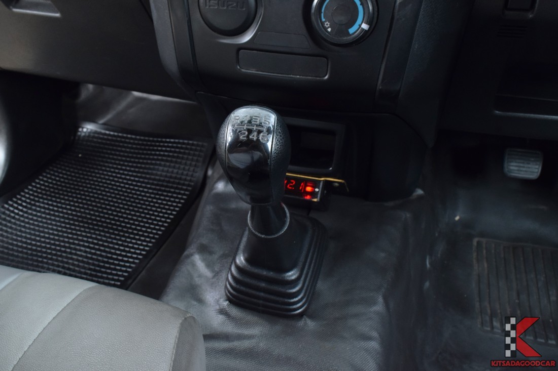 Isuzu D-Max Cargo 3839 full