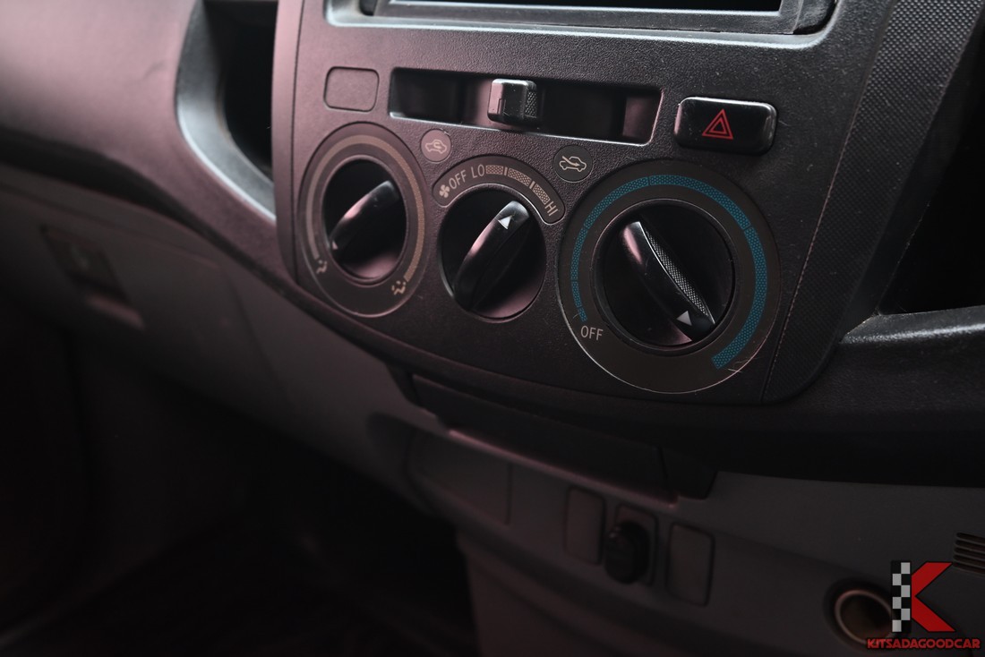 
								Toyota Vigo cargo 6131 full									