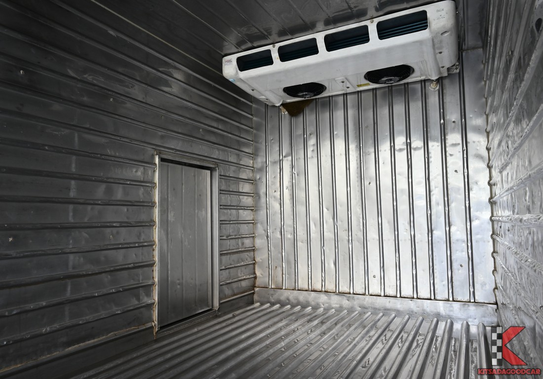 
								ISUZU D-Max COOL 9968 full									