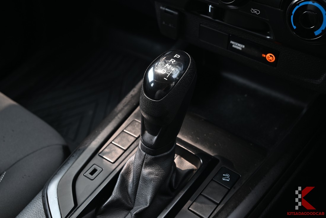 
								ISUZU D-Max cargo 5468 full									