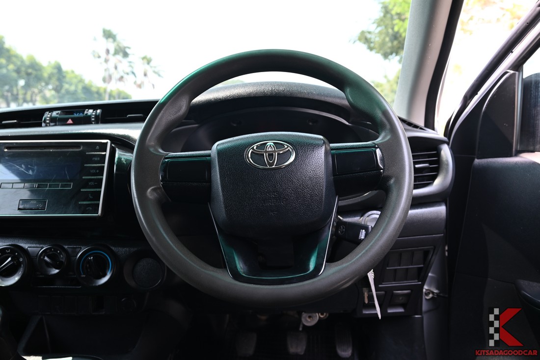 
								Toyota Revo cargo 294 full									