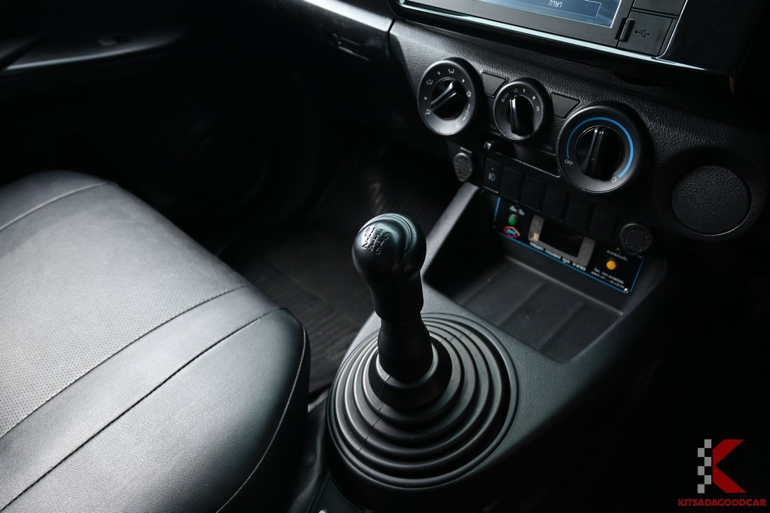 
								Toyota Revo MPC COOL 3917 full									