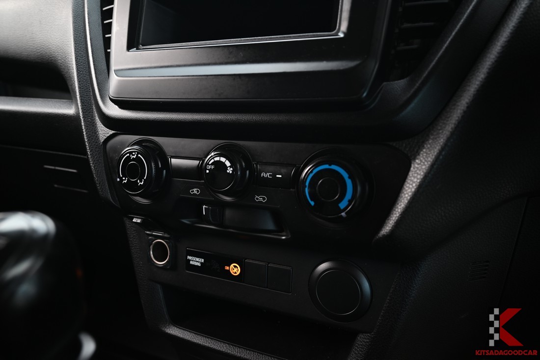 
								ISUZU D-Max cargo 6047 full									