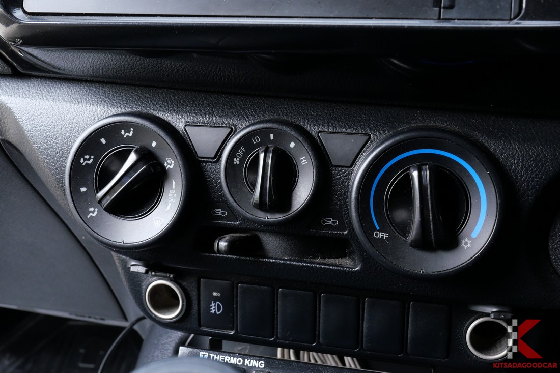 Toyota Revo COOL 7236 full