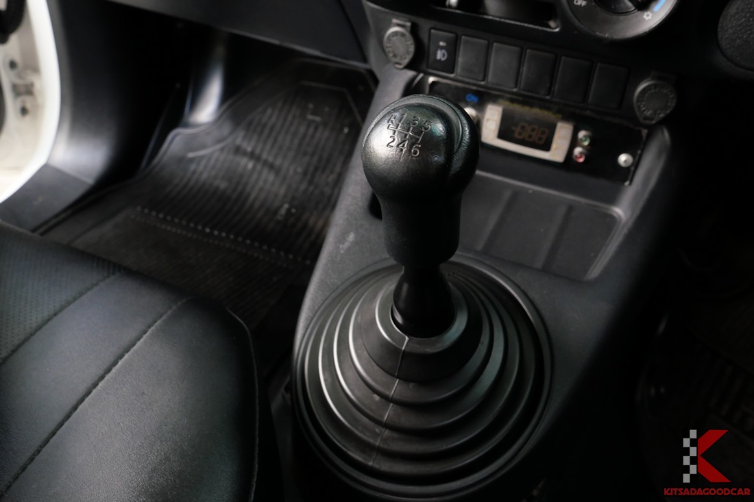 
								Toyota Revo COOL 4920 full									