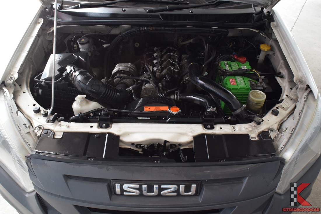 
								ISUZU D-Max COOL 3203 full									