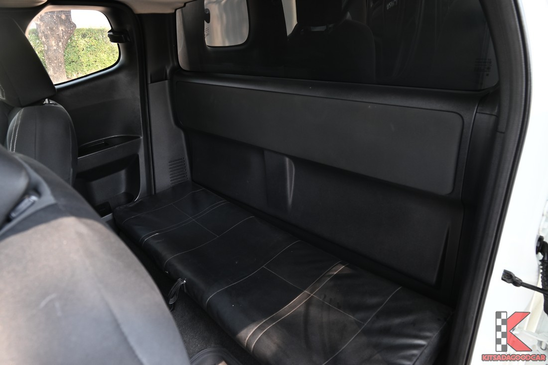 
								ISUZU D-Max cargo 5468 full									