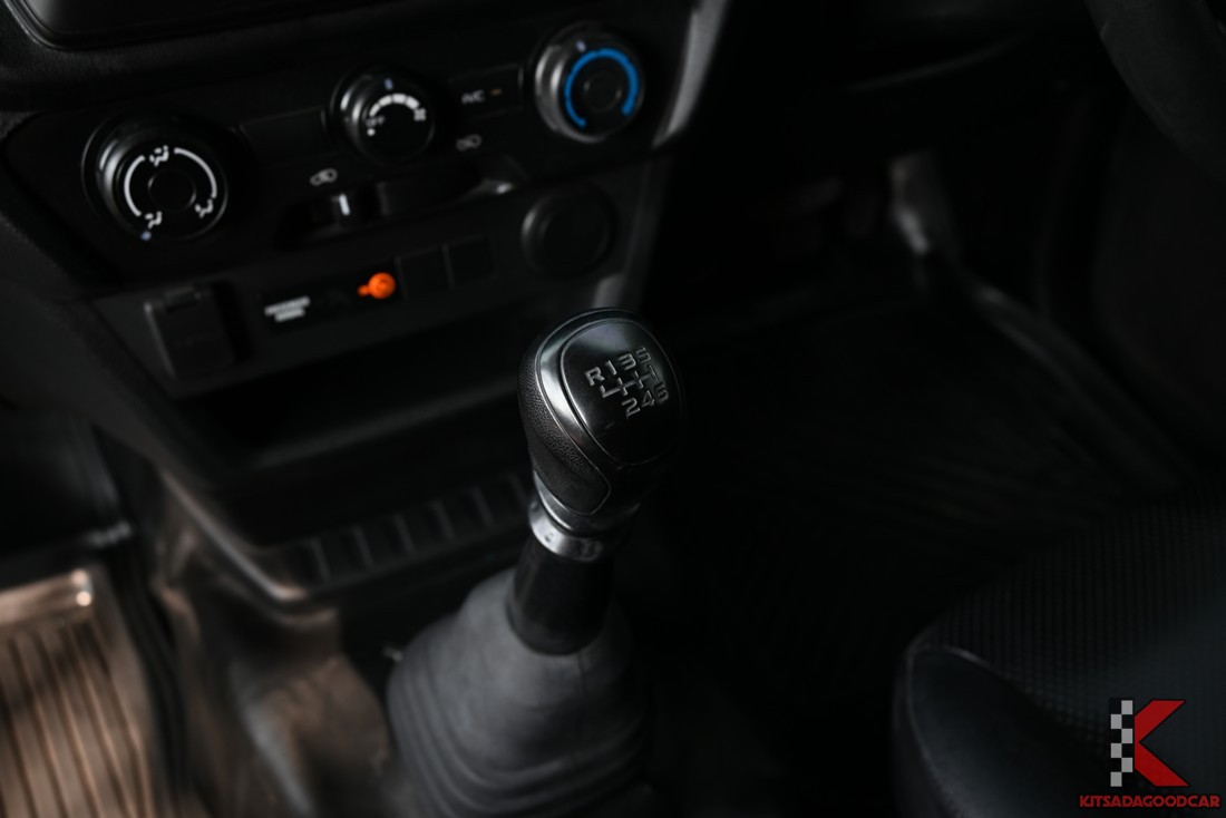 
								ISUZU D-Max cargo 5716 full									