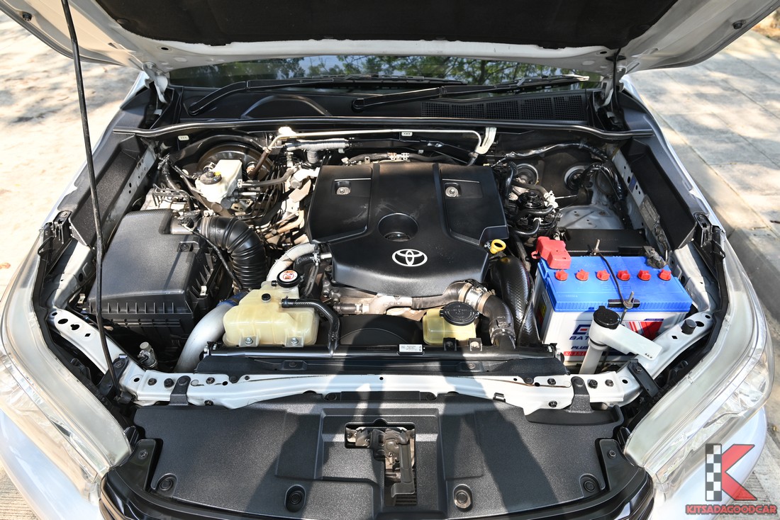 
								Toyota Revo cargo 1544 full									