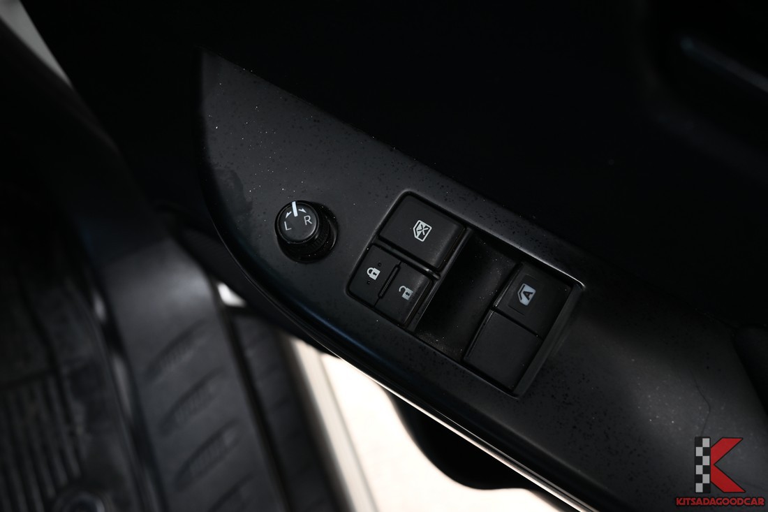 
								Toyota Revo MPC COOL 7655 full									