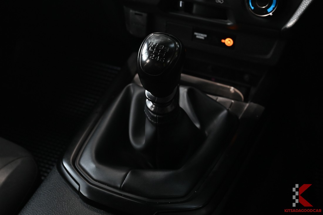 
								ISUZU D-Max cargo 4148 full									