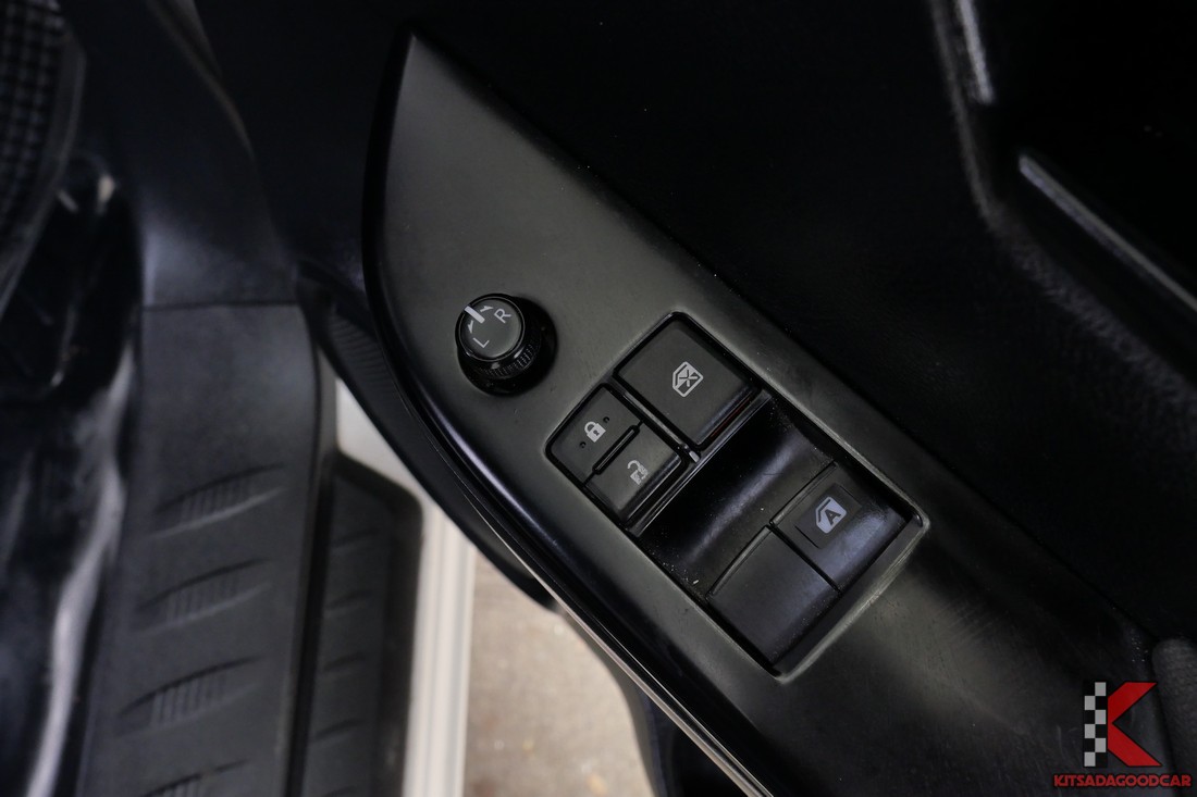 
								Toyota Revo COOL 2046 full									