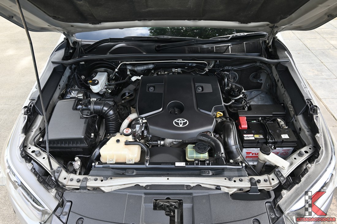 
								Toyota Revo cargo 7810 full									