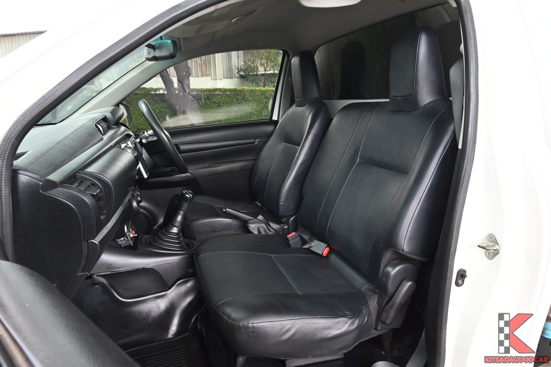 
								Toyota Revo COOL 5750 full									