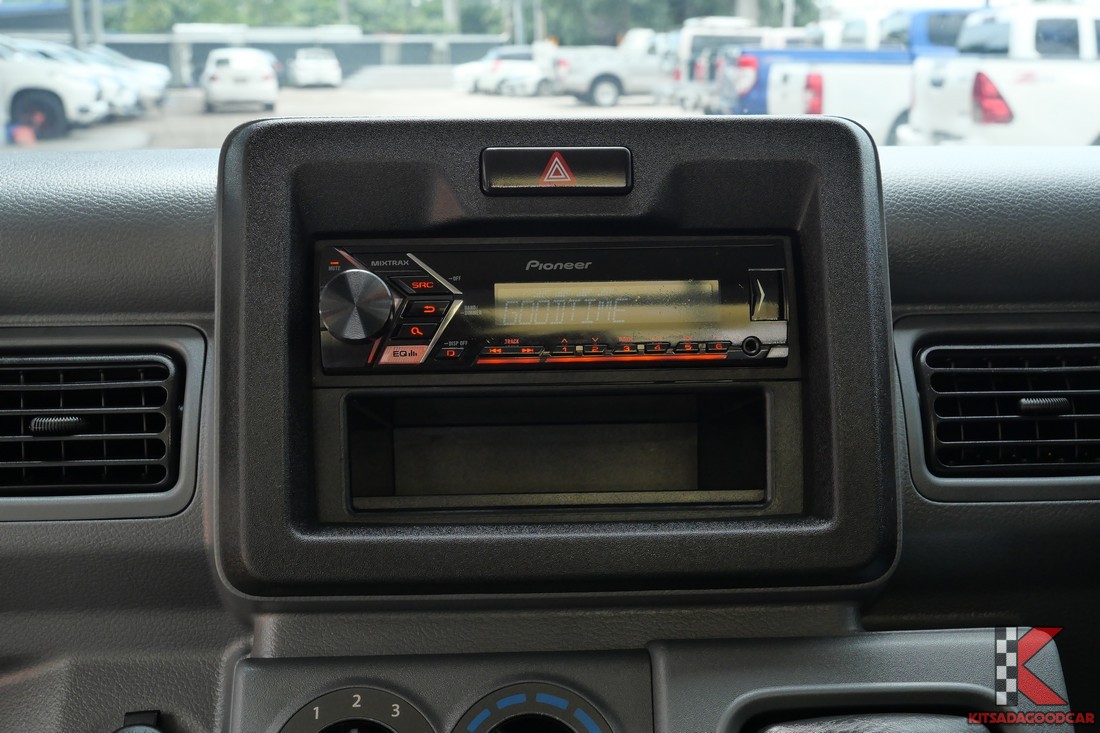 
								Suzuki Carry Food Truck 9947 full									