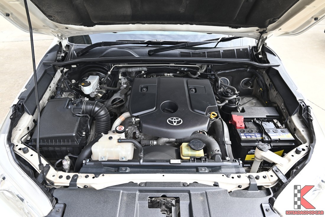 
								Toyota Revo cargo 8136 full									