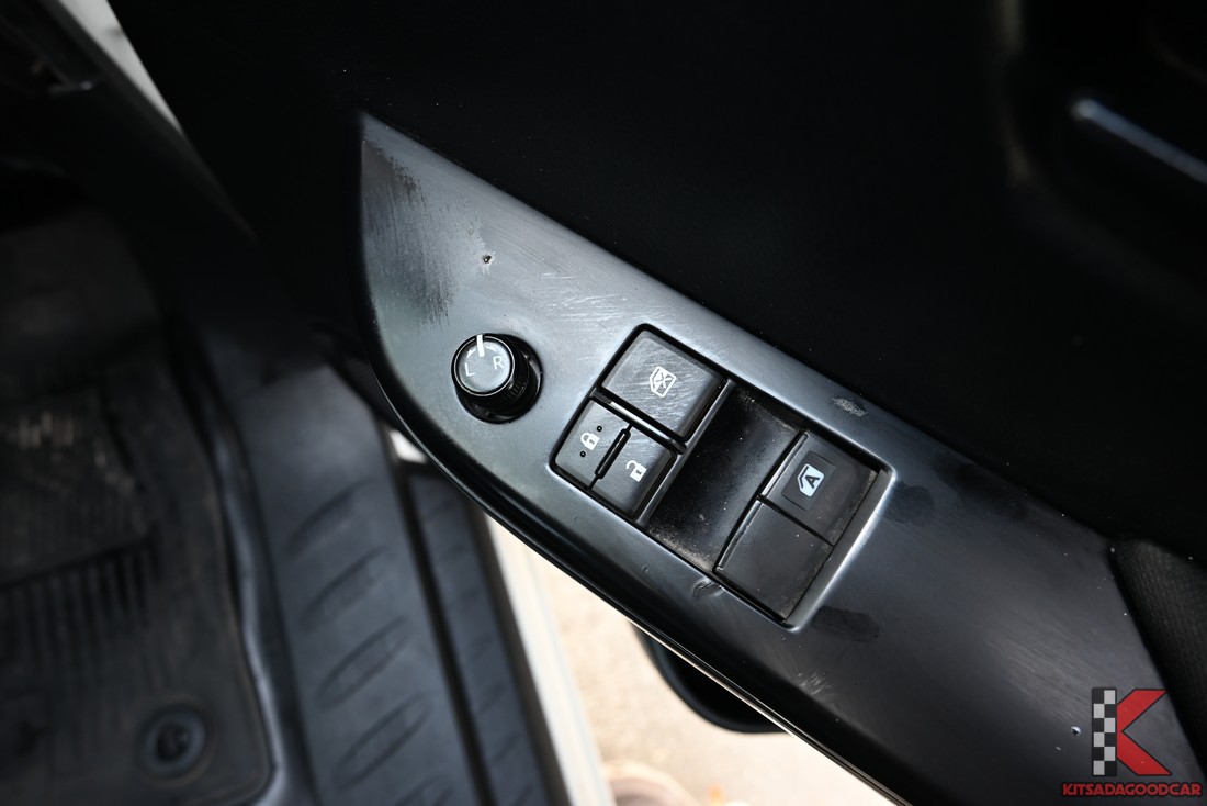 Toyota Revo COOL 1402 full