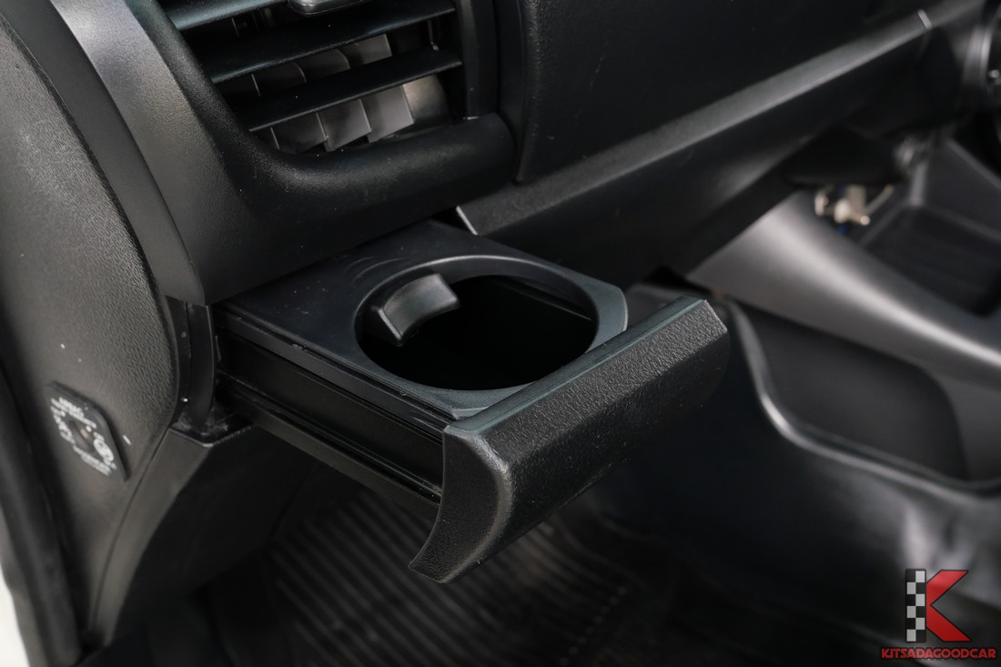 
								Toyota Revo COOL 4920 full									