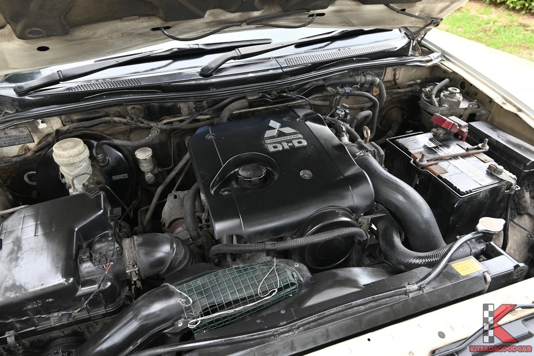 Mitsubishi Triton cargo 1160 full