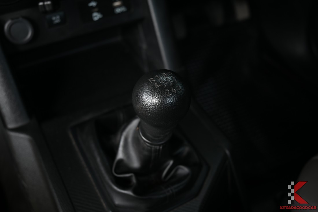 Mitsubishi Triton SINGLE CAB 8094 full