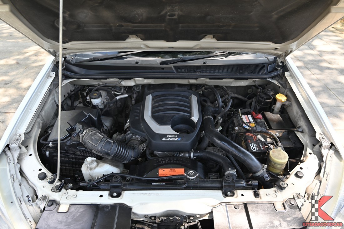 
								ISUZU D-Max cargo 7343 full									