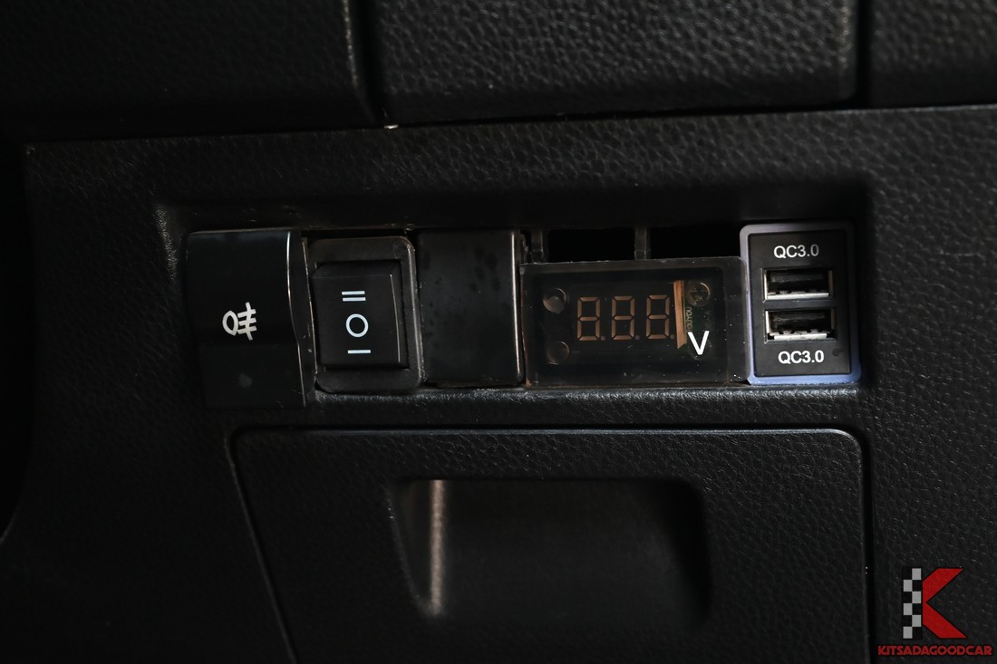 
								ISUZU D-Max cargo 4148 full									