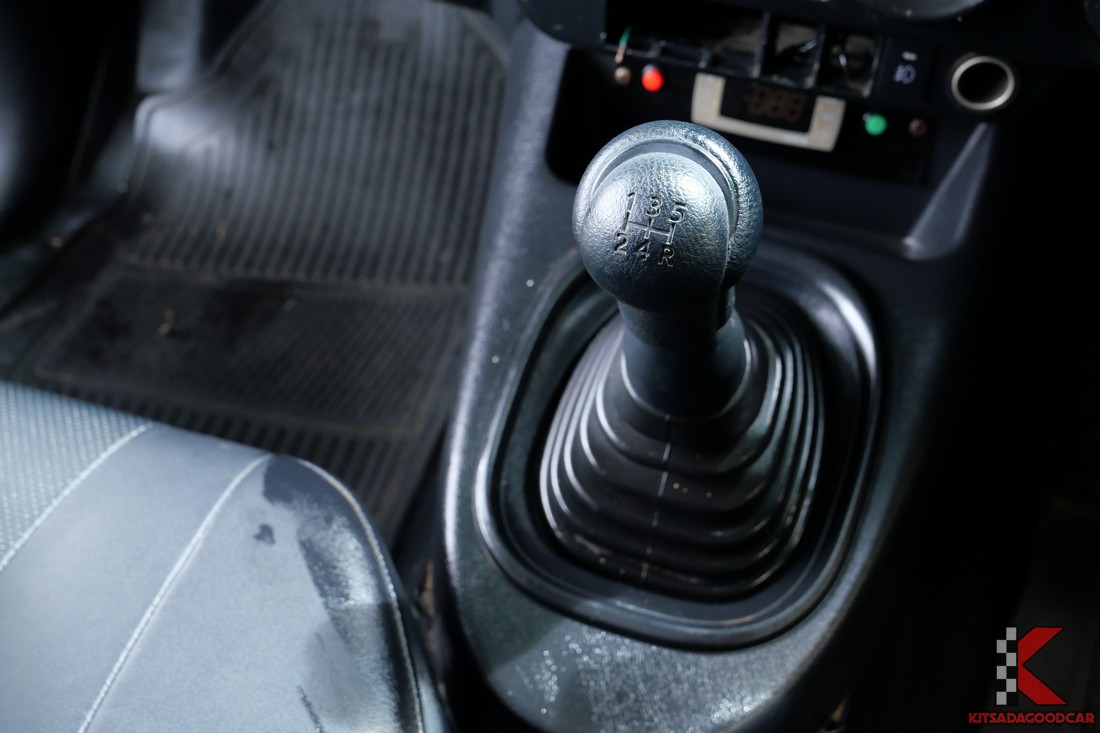 
								Toyota Revo COOL 2279 full									