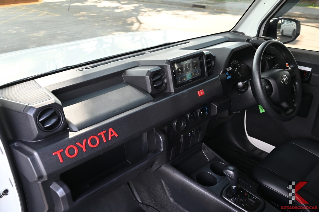 
								Toyota Champ Food Truck 7494 full									