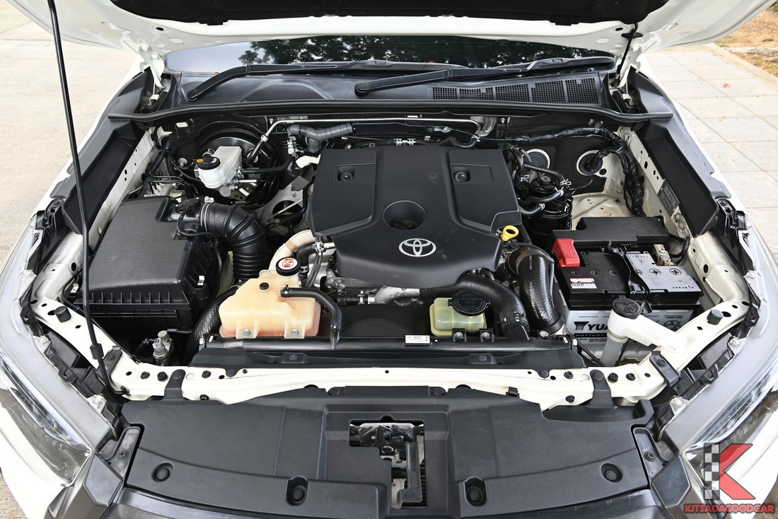 
								Toyota Revo KOG 6941 full									