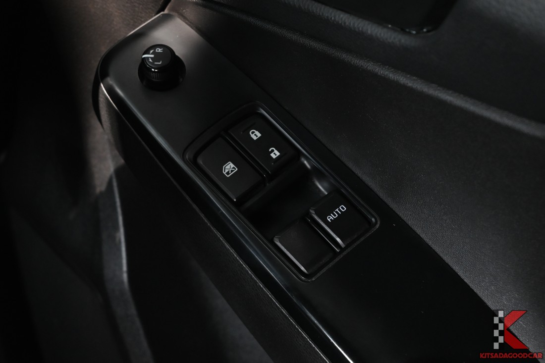 
								ISUZU D-Max cargo 4148 full									